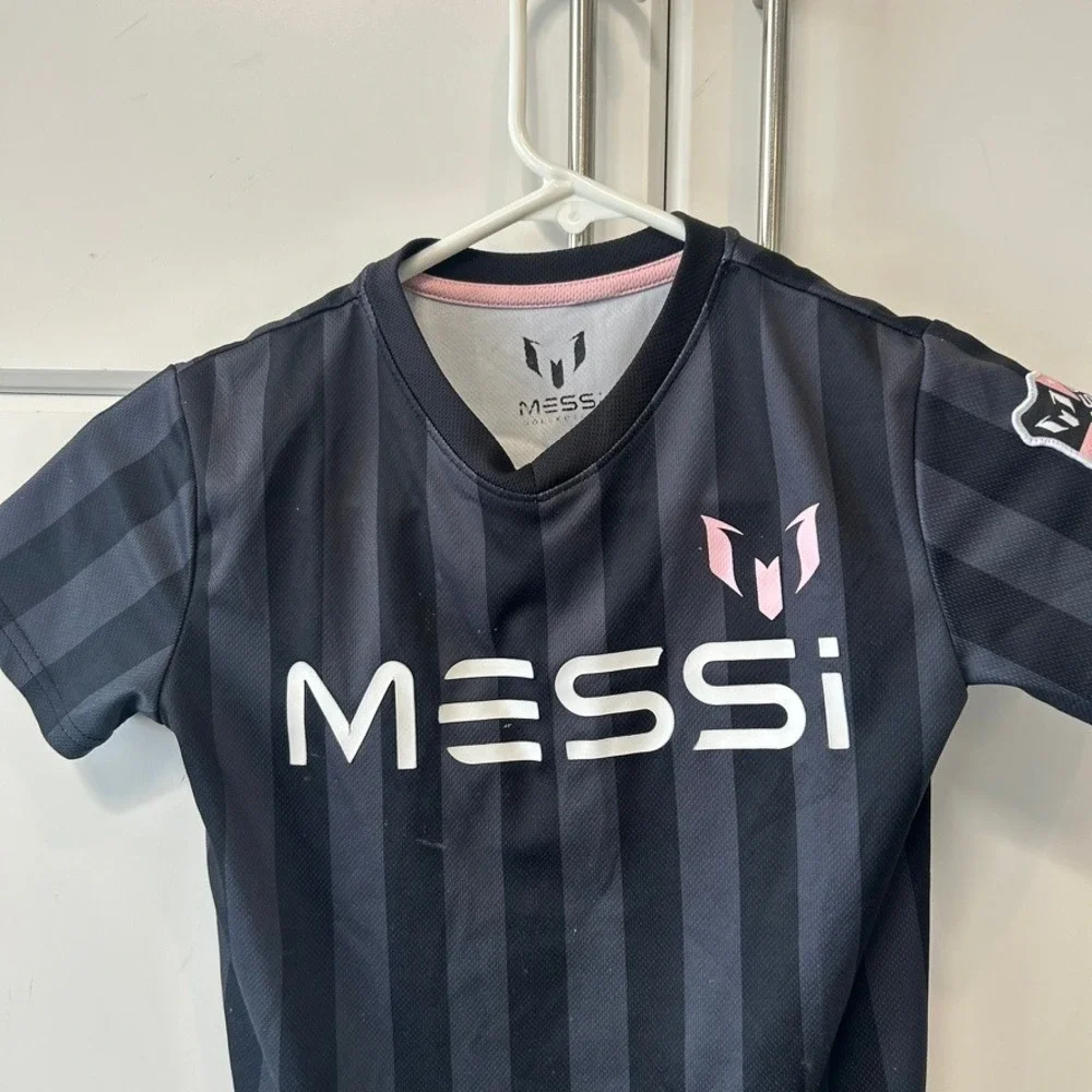 Messi Collection Boys Soccer Jersey Black Pink Stripe Number 10 Size 6